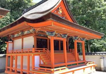 聖神社末社三神社本殿　修理後